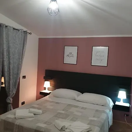 Gasthof Clock's House Fiumicino