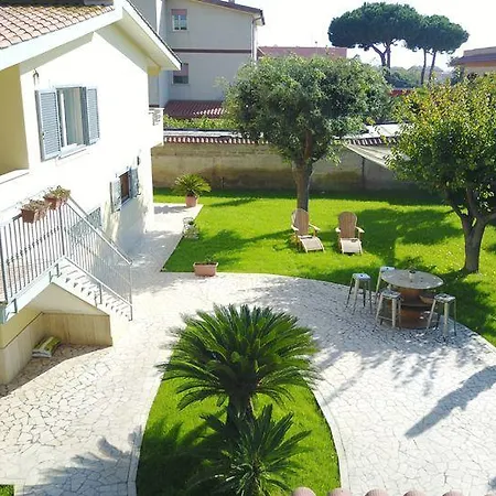 Clock's House Gæstehus Fiumicino